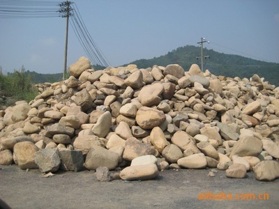 大小鵝卵石、礫石與碎石 林軍個(gè)體經(jīng)營(yíng)的優(yōu)質(zhì)供應(yīng)與專(zhuān)業(yè)加工